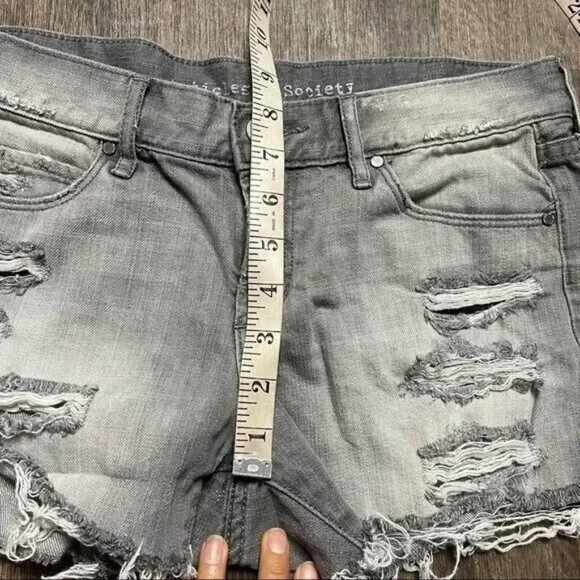 Articles of Society Gray Distressed Jean Short Shorts Size 26 - Picture 7 of 8